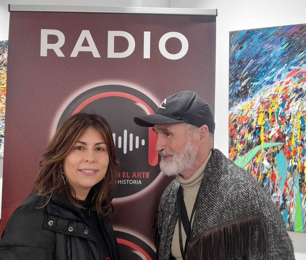 Artista Nuria de Reluet con los Locutores del programa de viajeros en el arte