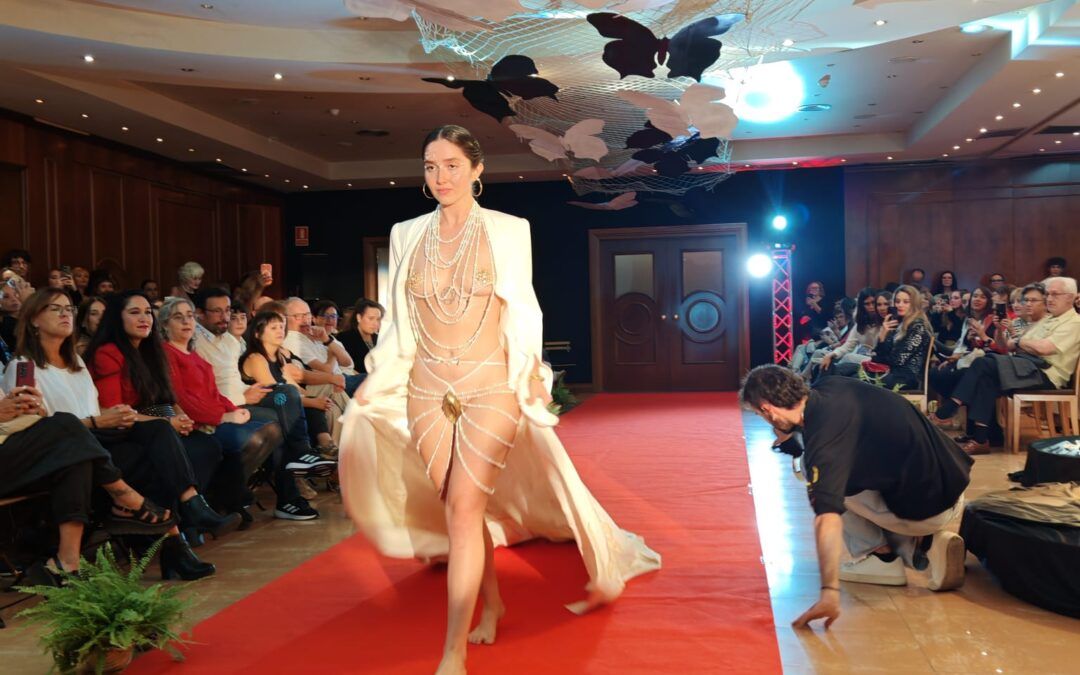 Fusión Arte y Moda. Desfile de alta costura del diseñador Josep Rosell