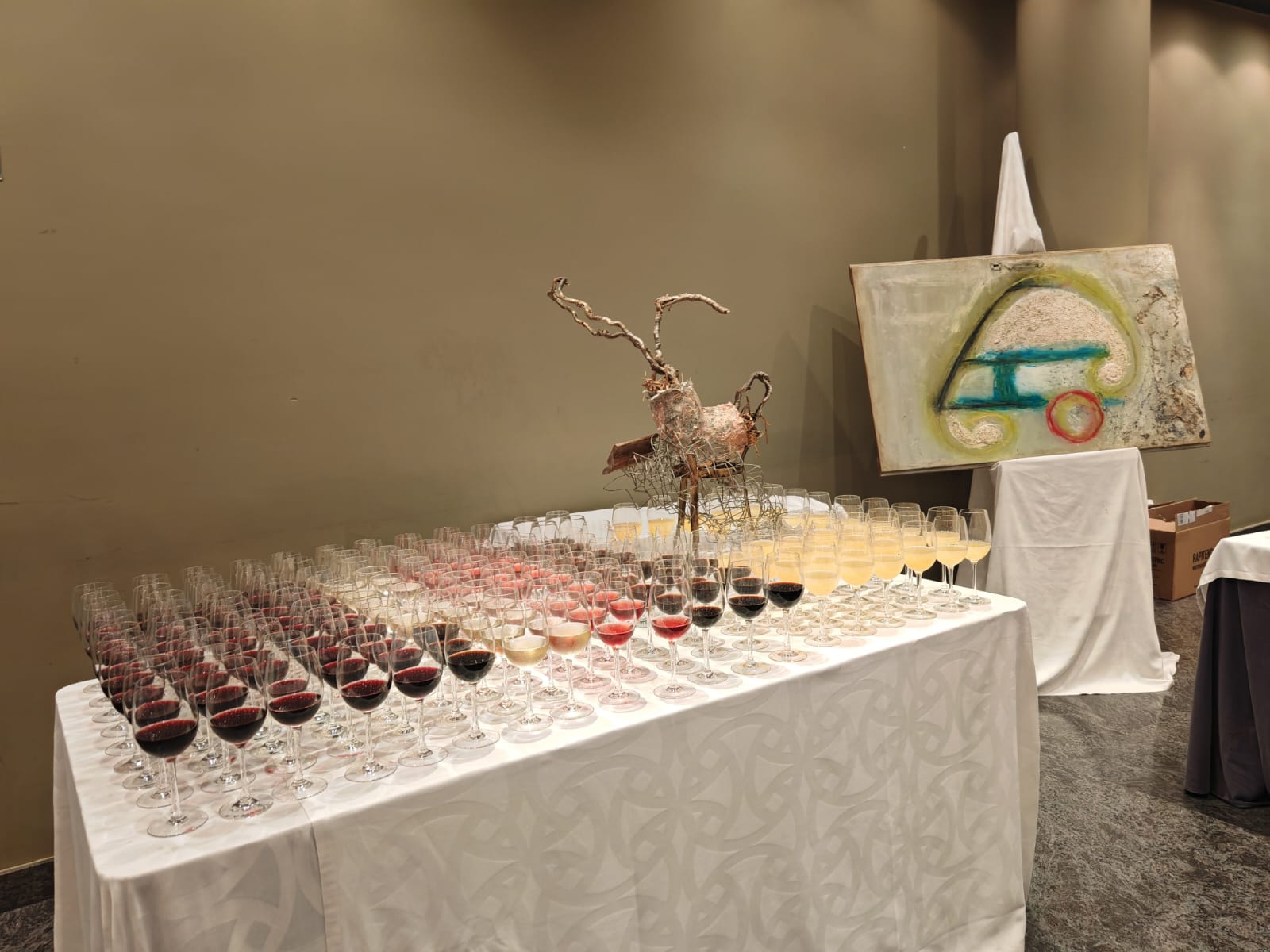 Exposición de la obra de arte Reluet en el Desfile de alta costura del diseñador Josep Rosell