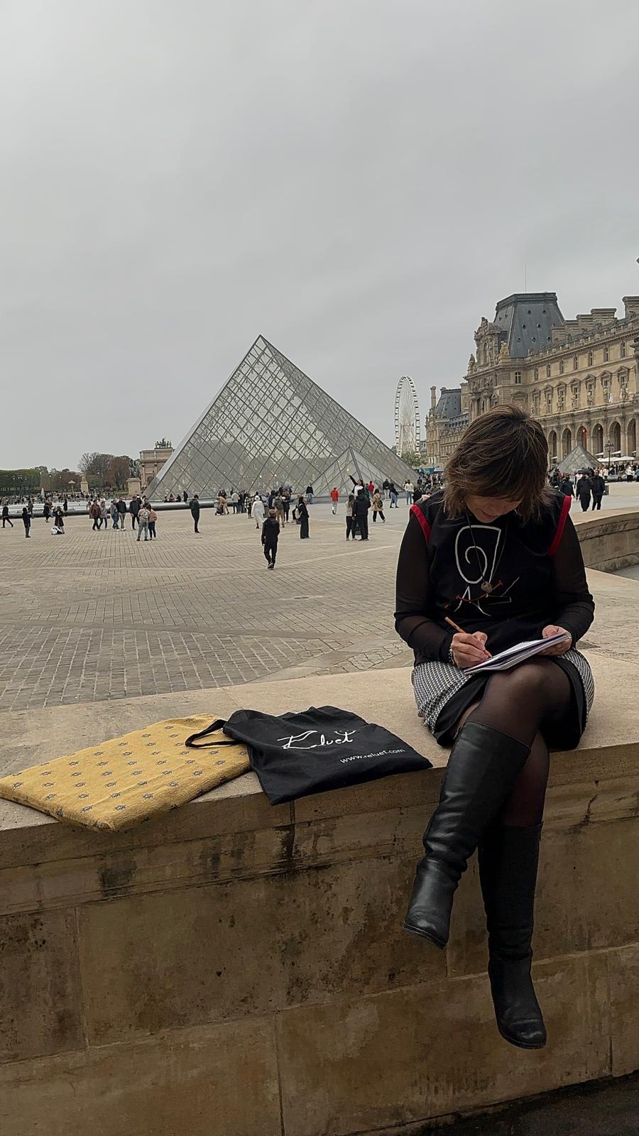 Exposición Reluet en el Carrousel Du Louvre en París