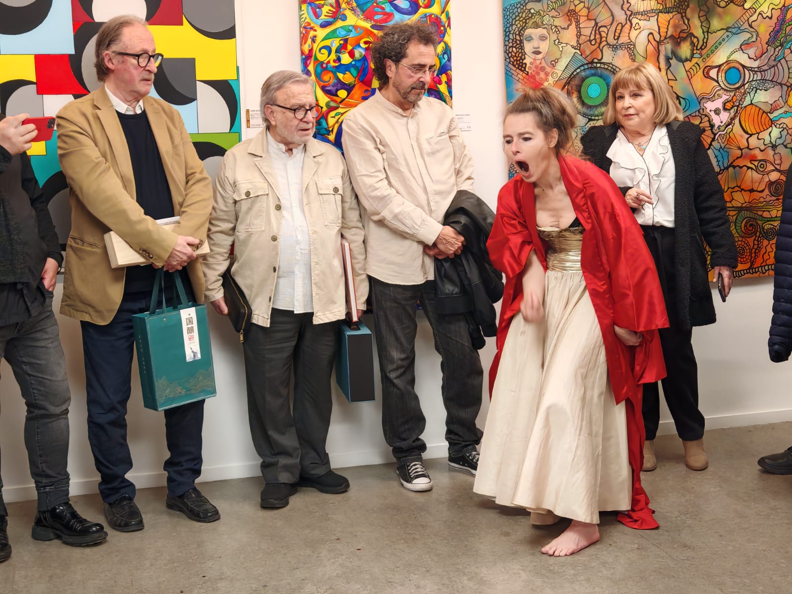 Exposición “Sinergias: Arte Chino y Arte Catalán”. Reluet. Núria Companys Castro. Pintura resiliente Vivir plenamente 