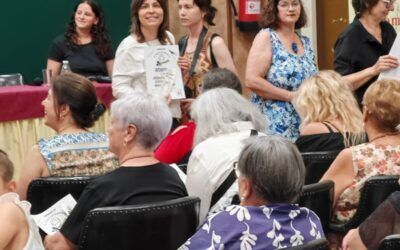 Artista reconocida III edición del Reconocimiento Atenea